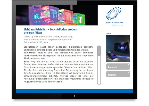 Museums-Vitrine mit Touchscreen